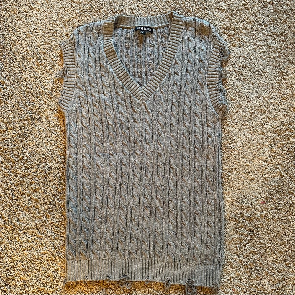 Steve Madden aiden V-neck sweater vest - Picture 2 of 6